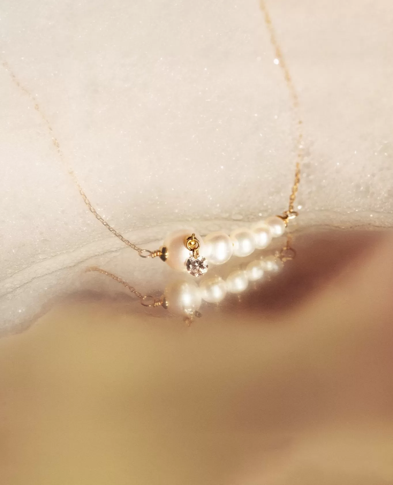 Discount Persée Paris Collier Aphrodite dégradé 5 perles 1 diamant