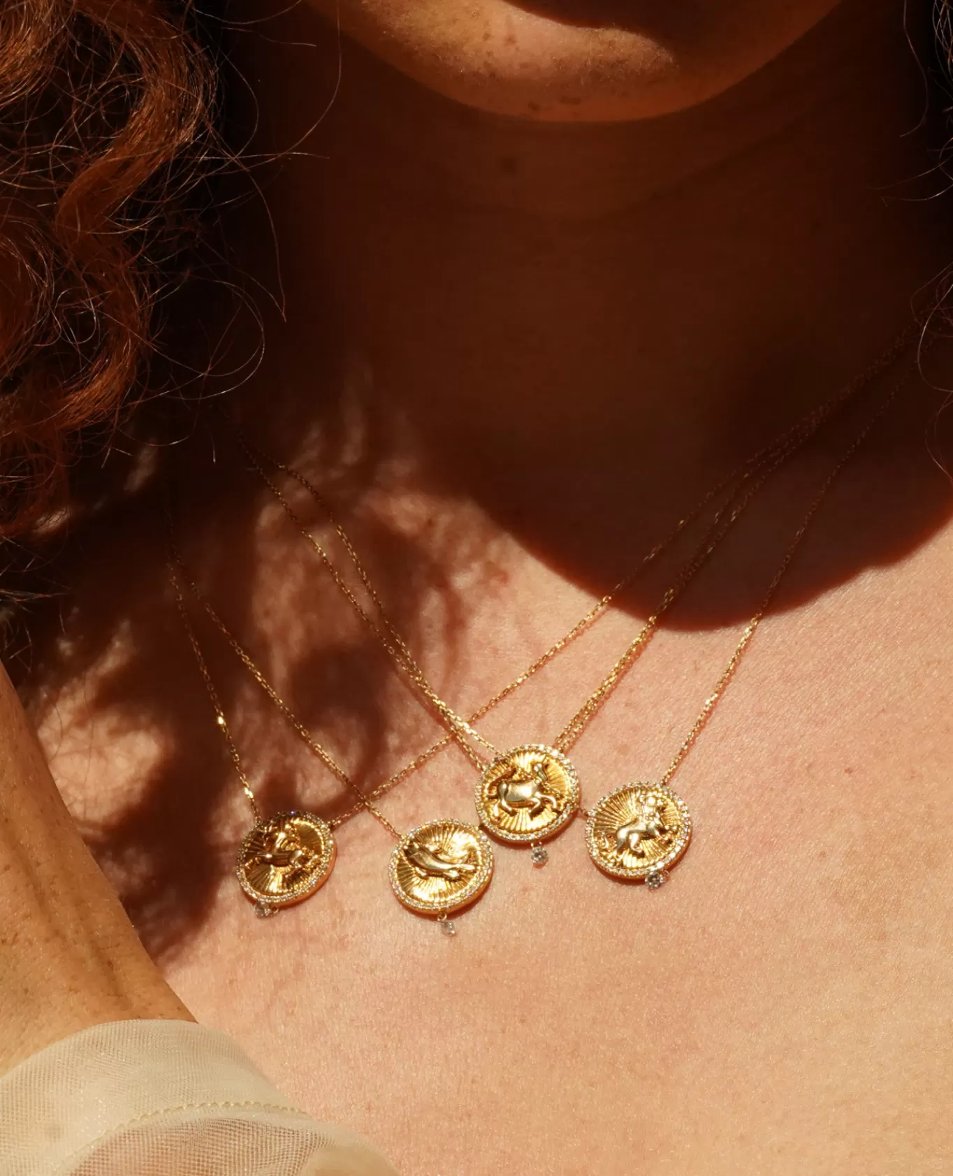 Hot Persée Paris Collier Céleste Médaillon Balance